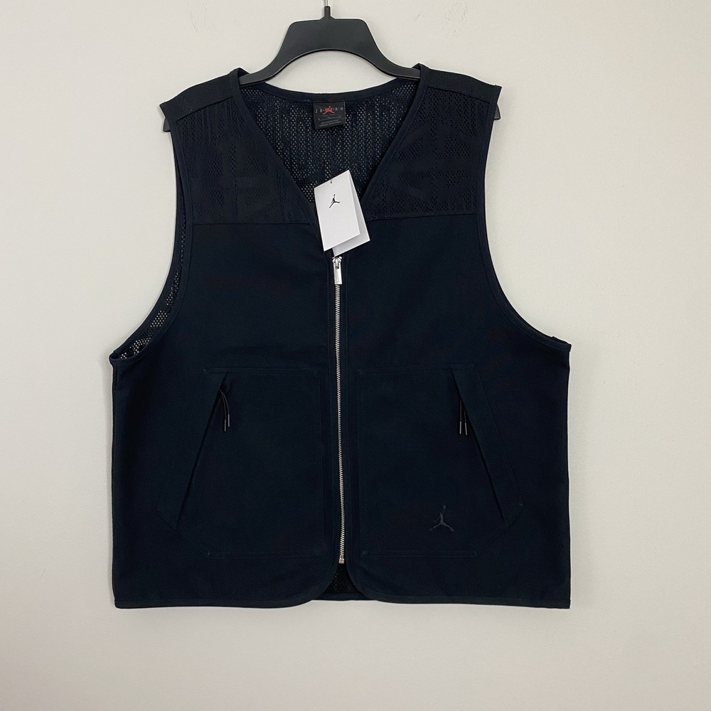 Jordan Men’s Black Utility Zip Vest